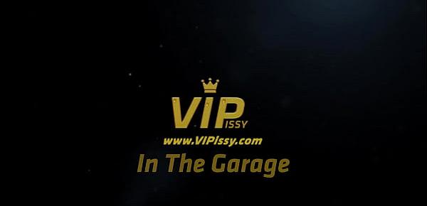  Vipissy - In The Garage